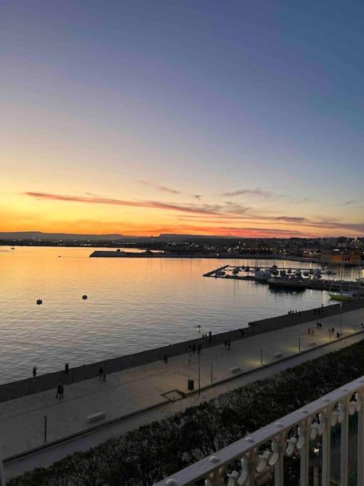 Camere A' Marina Сиракуза Екстериор снимка