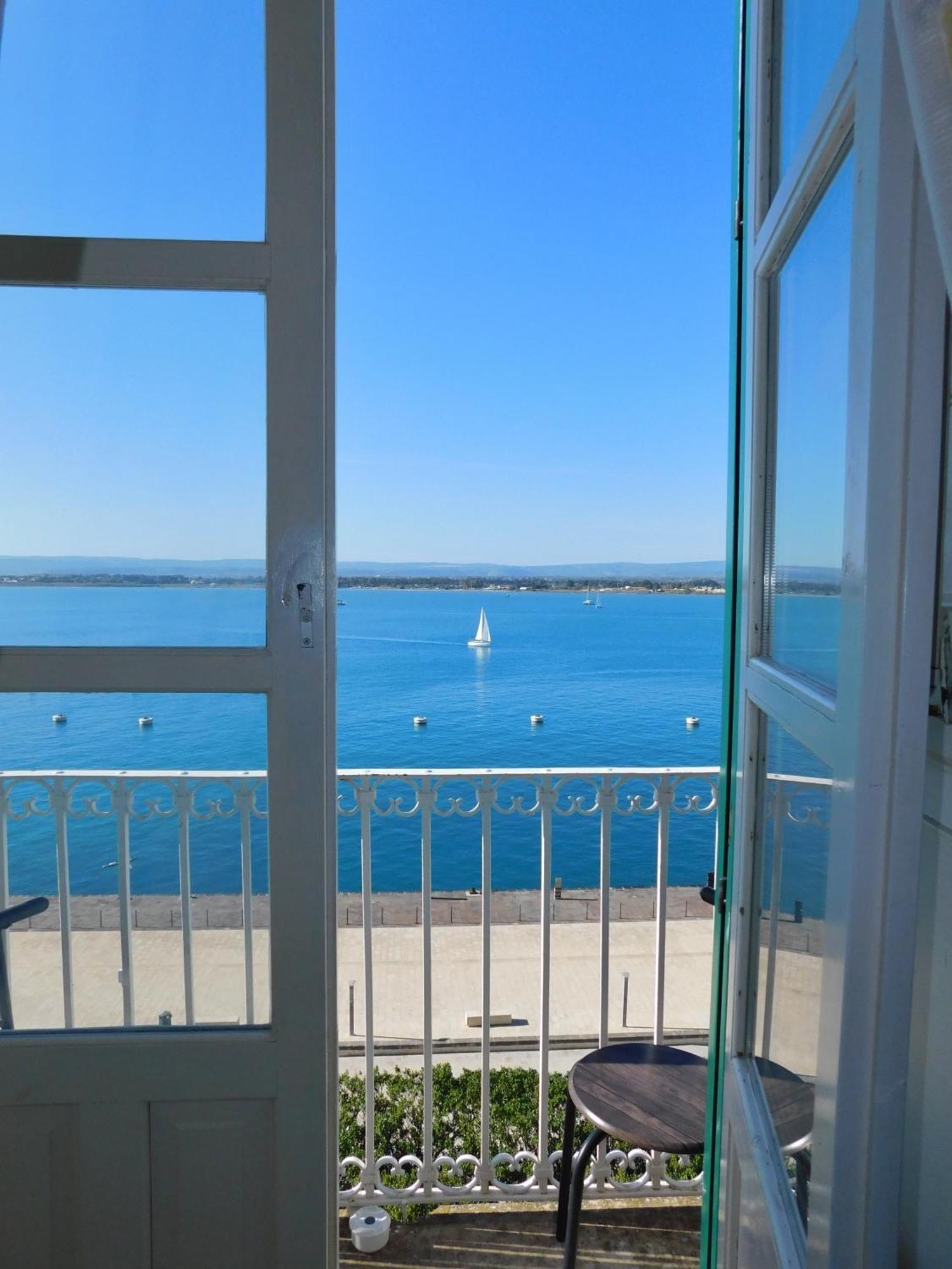 Camere A' Marina Сиракуза Екстериор снимка
